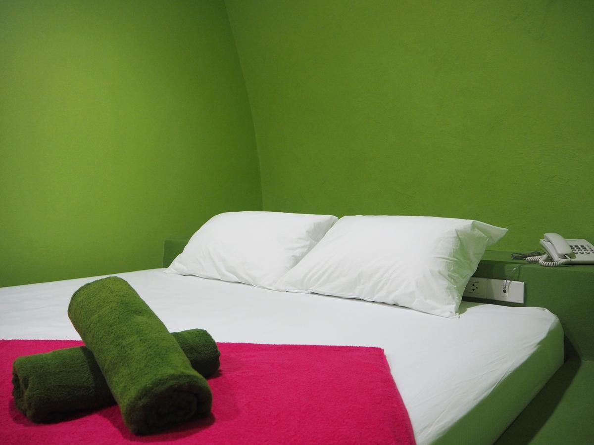 Motel Fruit House Pattaya à Bang Lamung Extérieur photo