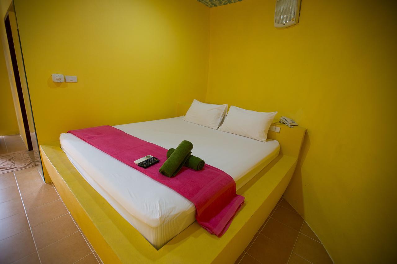 Motel Fruit House Pattaya à Bang Lamung Extérieur photo