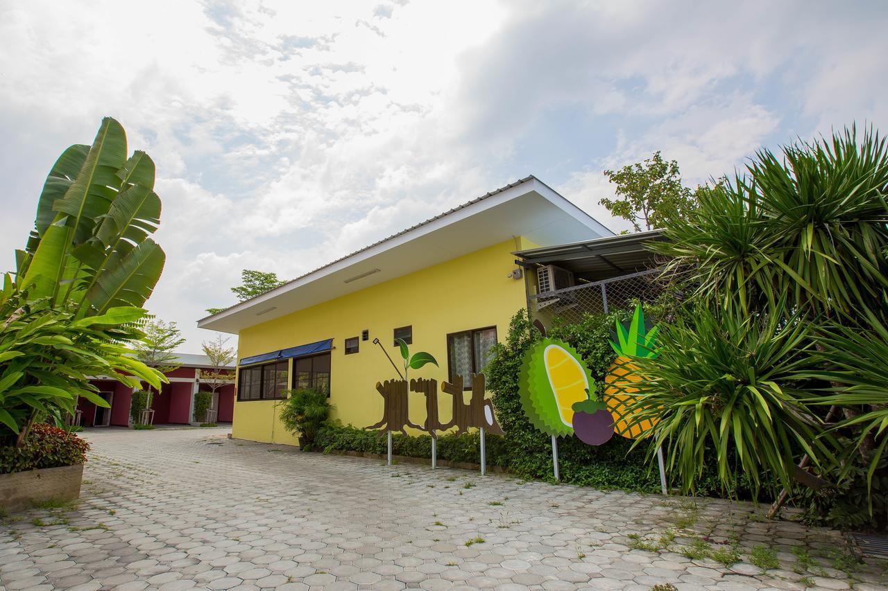 Motel Fruit House Pattaya à Bang Lamung Extérieur photo