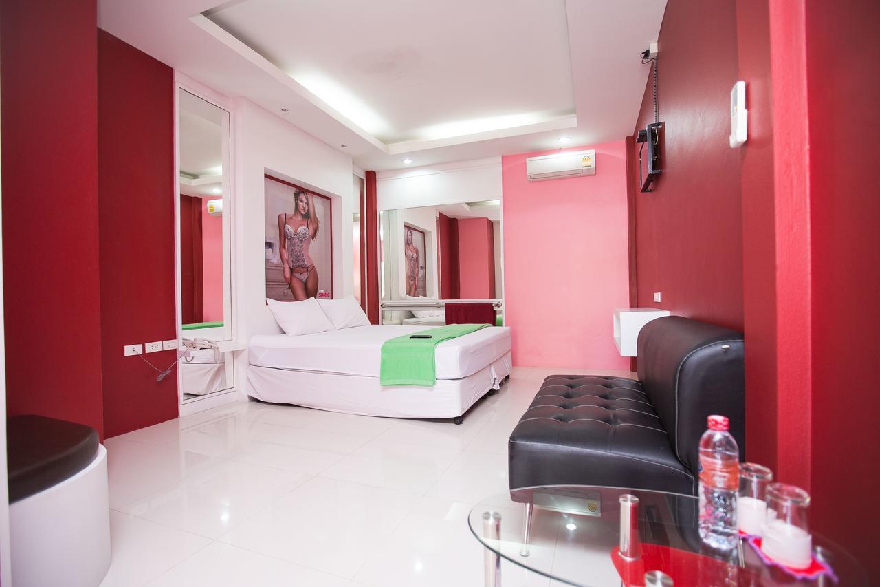 Motel Fruit House Pattaya à Bang Lamung Extérieur photo
